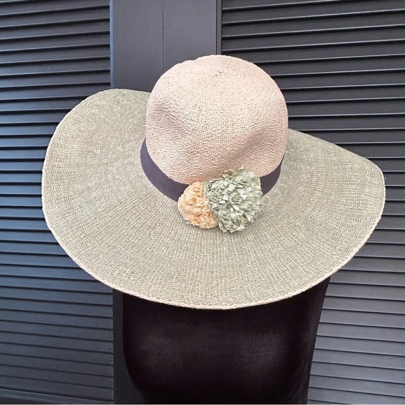 C.C 100% Paper Wide Brim TwoToned Hat, Raffia Flowers on Gray Band Cream & Green - Picture 2 of 12